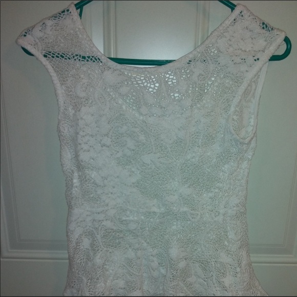 Lovely 153 Women’s Short Sleeve Crochet Shirt NWOT - Picture 7 of 7